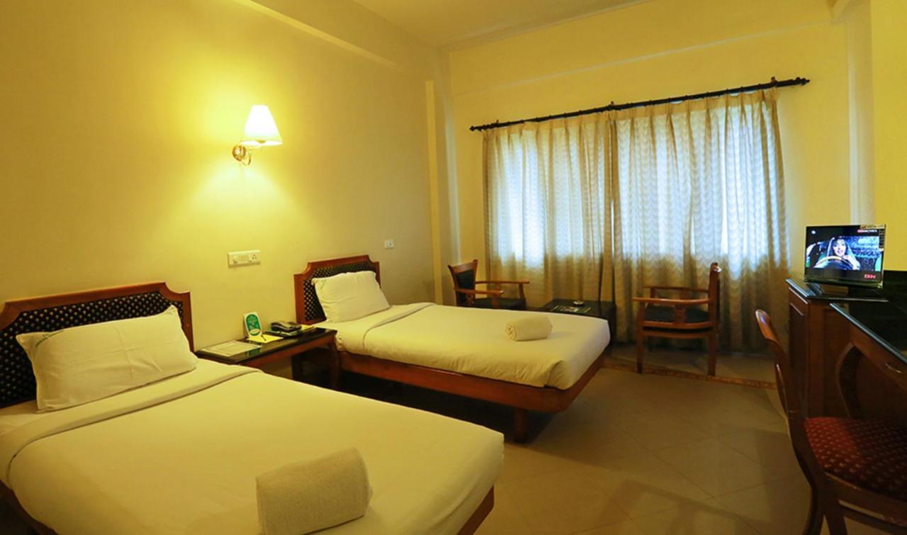Royal Omars Hotel Канур Екстериор снимка