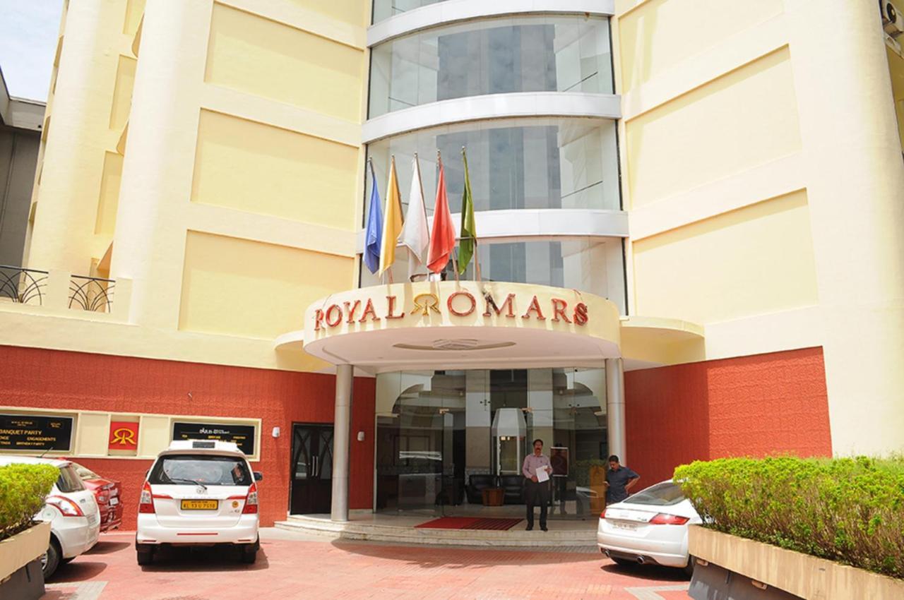 Royal Omars Hotel Канур Екстериор снимка