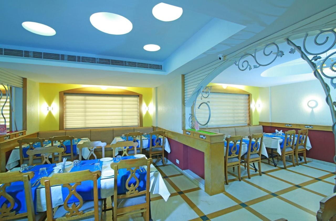 Royal Omars Hotel Канур Екстериор снимка